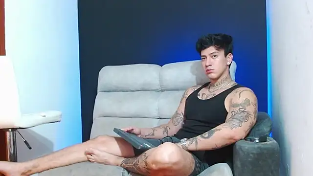 JUSTIN FULLER1 online show from May 14, 2026, 5:53 pm