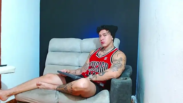 JUSTIN FULLER1 online show from July 25, 2026, 1:19 pm