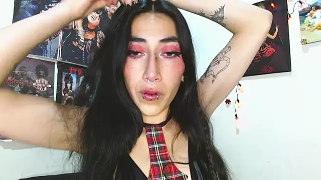 Snapshot of Asterothxznikki chatting on December 23, 2024, 7:06 am Asterothxznikki online show from December 23, 2024, 7:06 am