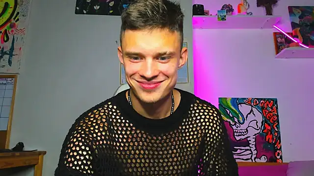 hornyadamsex online show from September 26, 2025, 7:51 pm