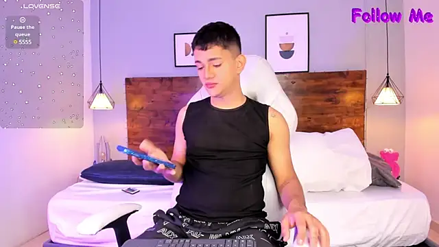 ander deimond  online show from February 13, 2025, 1:15 pm