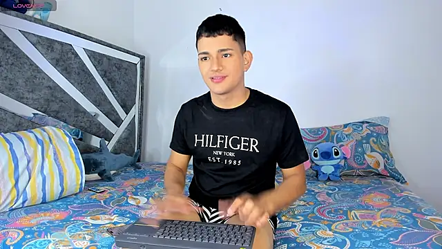 ander deimond  online show from February 14, 2025, 5:36 pm