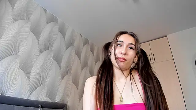 Bambiii bby online show from February 17, 2025, 9:46 am