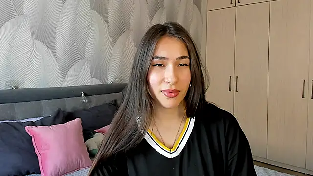 Bambiii bby online show from February 24, 2025, 8:06 am