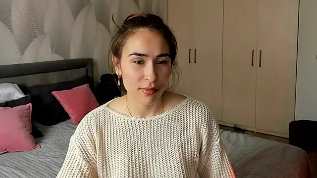 Bambiii bby online show from March 6, 2026, 4:53 am