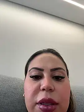 Snapshot of lariic chatting on February 24, 2026, 3:10 pm lariic online show from February 24, 2026, 3:10 pm