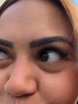 Snapshot of lariic chatting on March 21, 2026, 8:23 pm lariic online show from March 21, 2026, 8:23 pm