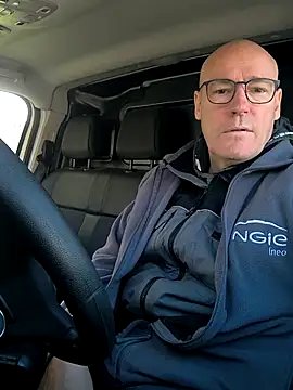 bogland33 online show from October 27, 2025, 11:36 am