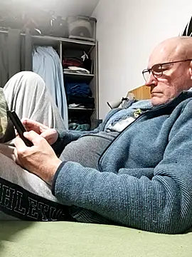 bogland33 online show from March 10, 2026, 7:19 pm