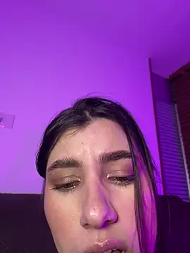 ARITOO  online show from September 25, 2025, 4:05 am