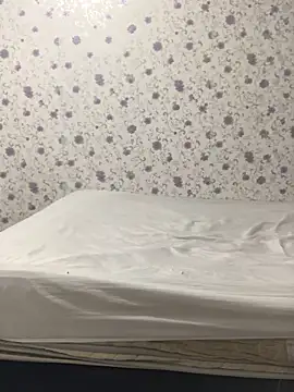 Snapshot of ahross chatting on October 6, 2025, 10:34 am ahross online show from October 6, 2025, 10:34 am