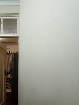 contagiousqueen online show from June 14, 2026, 4:47 am