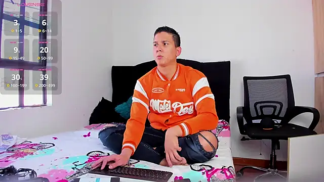 ANDREZALVAREZ online show from October 18, 2025, 1:23 pm