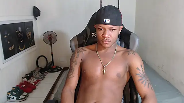 Snapshot of Alid_17 chatting on December 22, 2024, 8:14 pm Alid 17 online show from December 22, 2024, 8:14 pm