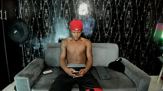 Snapshot of Alid_17 chatting on October 18, 2025, 7:25 pm Alid 17 online show from October 18, 2025, 7:25 pm