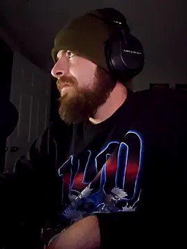 Snapshot of SirYummy18 chatting on January 18, 2025, 5:31 am SirYummy18 online show from January 18, 2025, 5:31 am