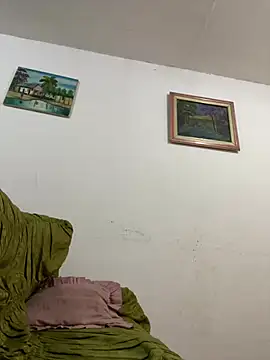 Evabigass online show from April 6, 2026, 11:22 am