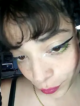 Snapshot of Elvishcassie_ chatting on January 10, 2025, 12:59 am Elvishcassie online show from January 10, 2025, 12:59 am