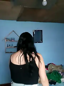 Elvishcassie  online show from November 30, 2025, 6:45 pm