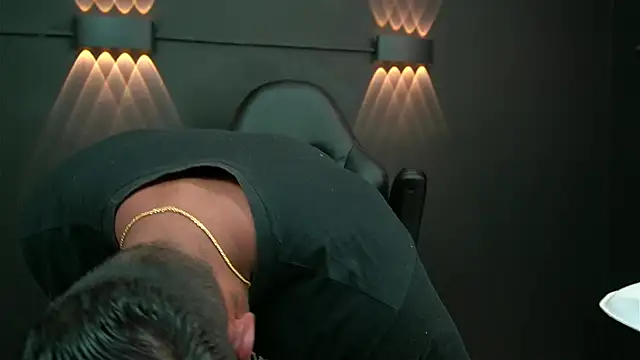 Snapshot of CallumMuscle chatting on December 30, 2024, 5:34 pm CallumMuscle online show from December 30, 2024, 5:34 pm