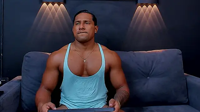 Snapshot of CallumMuscle chatting on January 23, 2025, 10:54 pm CallumMuscle online show from January 23, 2025, 10:54 pm