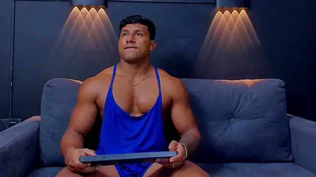 Snapshot of CallumMuscle chatting on February 6, 2025, 3:37 am CallumMuscle online show from February 6, 2025, 3:37 am