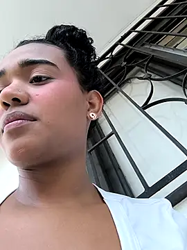 evafoxs online show from October 2, 2025, 9:44 pm