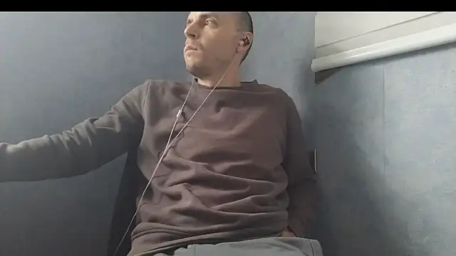 Snapshot of nextdoorneighbor chatting on January 11, 2025, 1:43 pm nextdoorneighbor online show from January 11, 2025, 1:43 pm