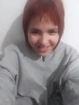 Snapshot of Sweetcatxx chatting on December 14, 2024, 2:23 am Sweetcatxx online show from December 14, 2024, 2:23 am