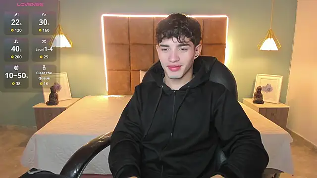 AlejooTwink online show from November 29, 2025, 2:36 am