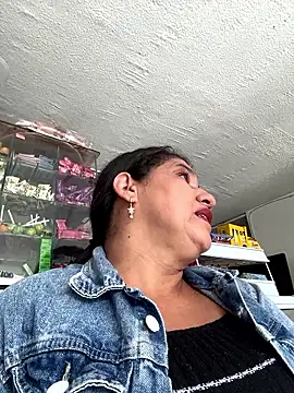 siri duque online show from October 4, 2025, 5:22 pm