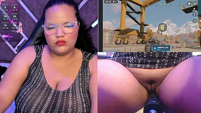 Snapshot of MhiaRey chatting on January 29, 2025, 12:45 pm MhiaRey online show from January 29, 2025, 12:45 pm