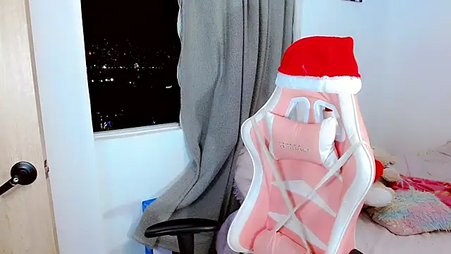 Snapshot of Kylie_martinez chatting on January 1, 2025, 5:01 am Kylie martinez online show from January 1, 2025, 5:01 am