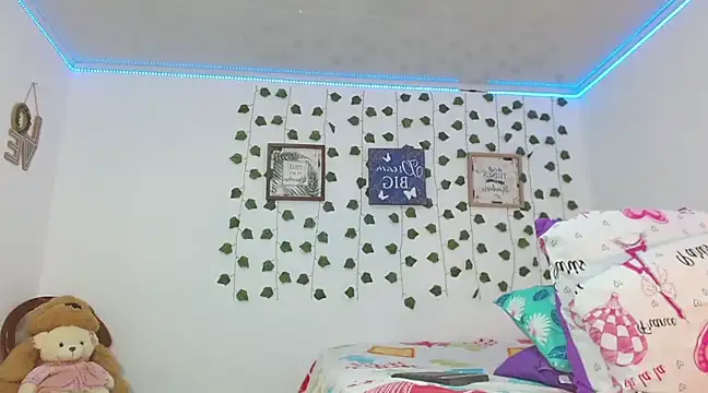 Snapshot of Noah_tyler_ chatting on January 11, 2025, 8:21 pm Noah tyler online show from January 11, 2025, 8:21 pm