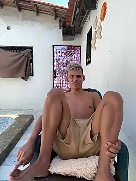 Leo bunny hot online show from April 5, 2026, 6:05 pm