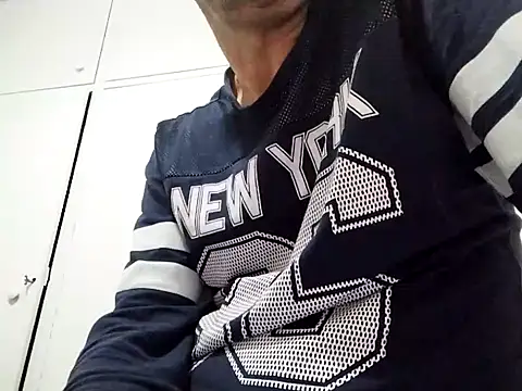 Snapshot of kopgelhadi chatting on December 5, 2024, 8:00 pm kopgelhadi online show from December 5, 2024, 8:00 pm