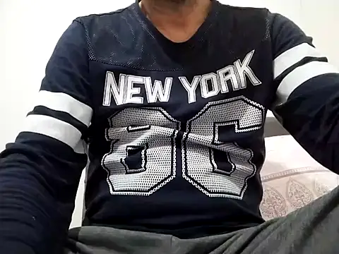 Snapshot of kopgelhadi chatting on December 9, 2024, 9:05 pm kopgelhadi online show from December 9, 2024, 9:05 pm