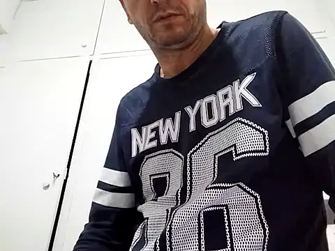 Snapshot of kopgelhadi chatting on December 15, 2024, 9:31 pm kopgelhadi online show from December 15, 2024, 9:31 pm