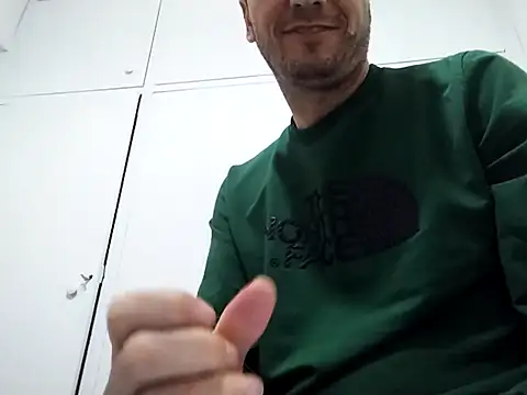 Snapshot of kopgelhadi chatting on December 17, 2024, 7:48 pm kopgelhadi online show from December 17, 2024, 7:48 pm