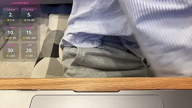 Snapshot of kimkim123123 chatting on February 13, 2025, 1:37 pm kimkim123123 online show from February 13, 2025, 1:37 pm