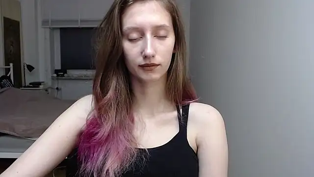 LUNA delight online show from December 3, 2025, 6:32 am