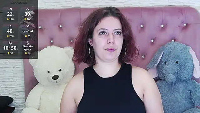 SophiaStarr online show from October 17, 2025, 5:26 pm