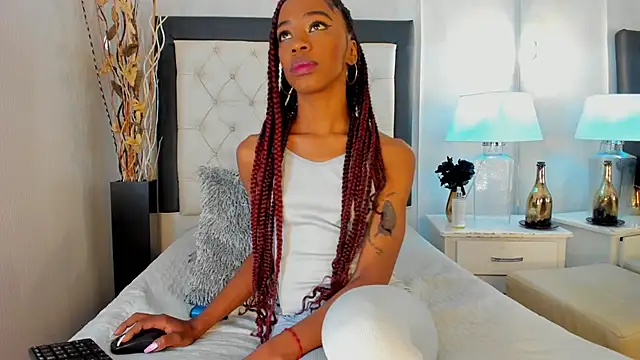 Snapshot of GaleHodge chatting on October 13, 2025, 1:00 pm GaleHodge online show from October 13, 2025, 1:00 pm