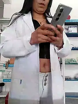 Snapshot of Megan_jennerr chatting on February 24, 2025, 2:37 pm Megan jennerr online show from February 24, 2025, 2:37 pm