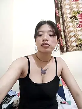 Cool  girl online show from February 10, 2025, 4:25 pm