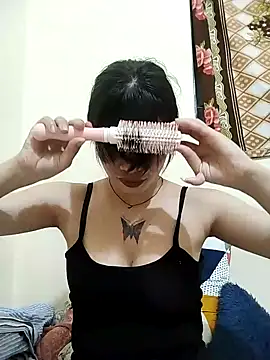 Cool  girl online show from February 10, 2025, 7:38 pm