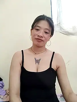 Cool  girl online show from February 25, 2025, 11:52 am