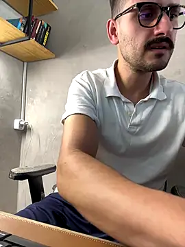 Superdad online show from September 12, 2025, 5:13 pm