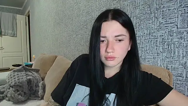 Liana diva online show from March 26, 2026, 7:41 pm