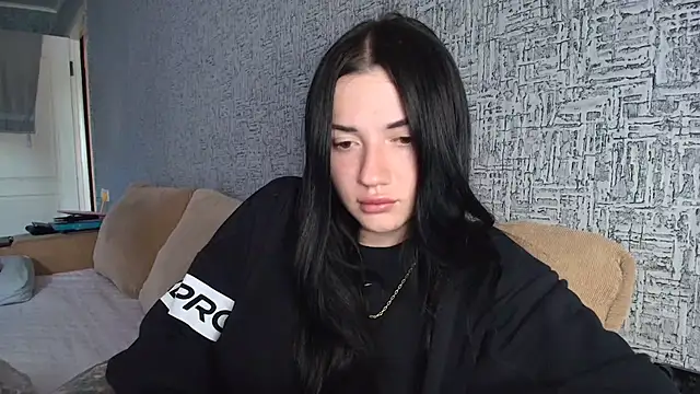 Liana diva online show from March 30, 2026, 7:53 am